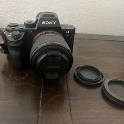 Sony Alpha 7 III Mirrorless Digital Camera w. 28-70mm Lens for Sale in Las  Vegas, NV - OfferUp