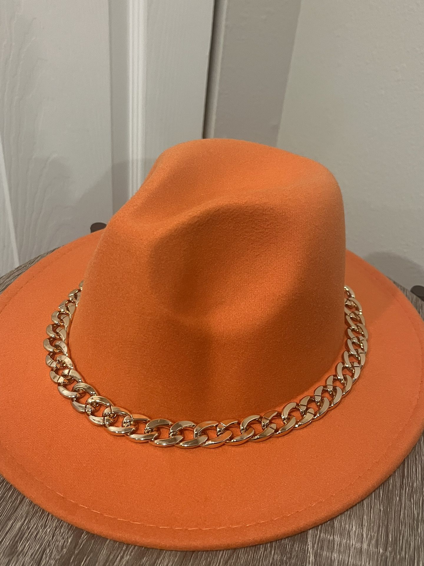 A Orange cowboy Hat