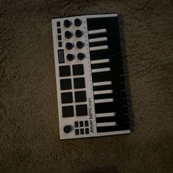 Akai MPK Mini MIDI Keyboard Controller