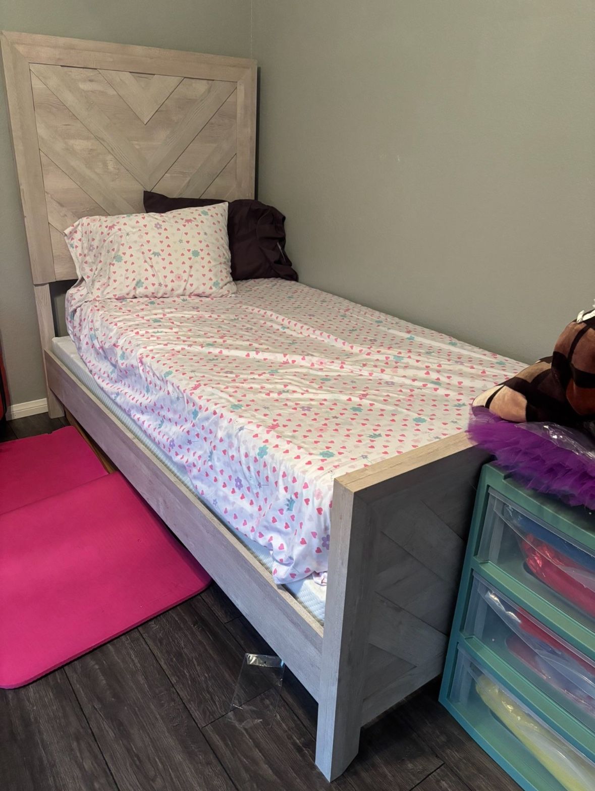 Twin Bed And Mattress 
