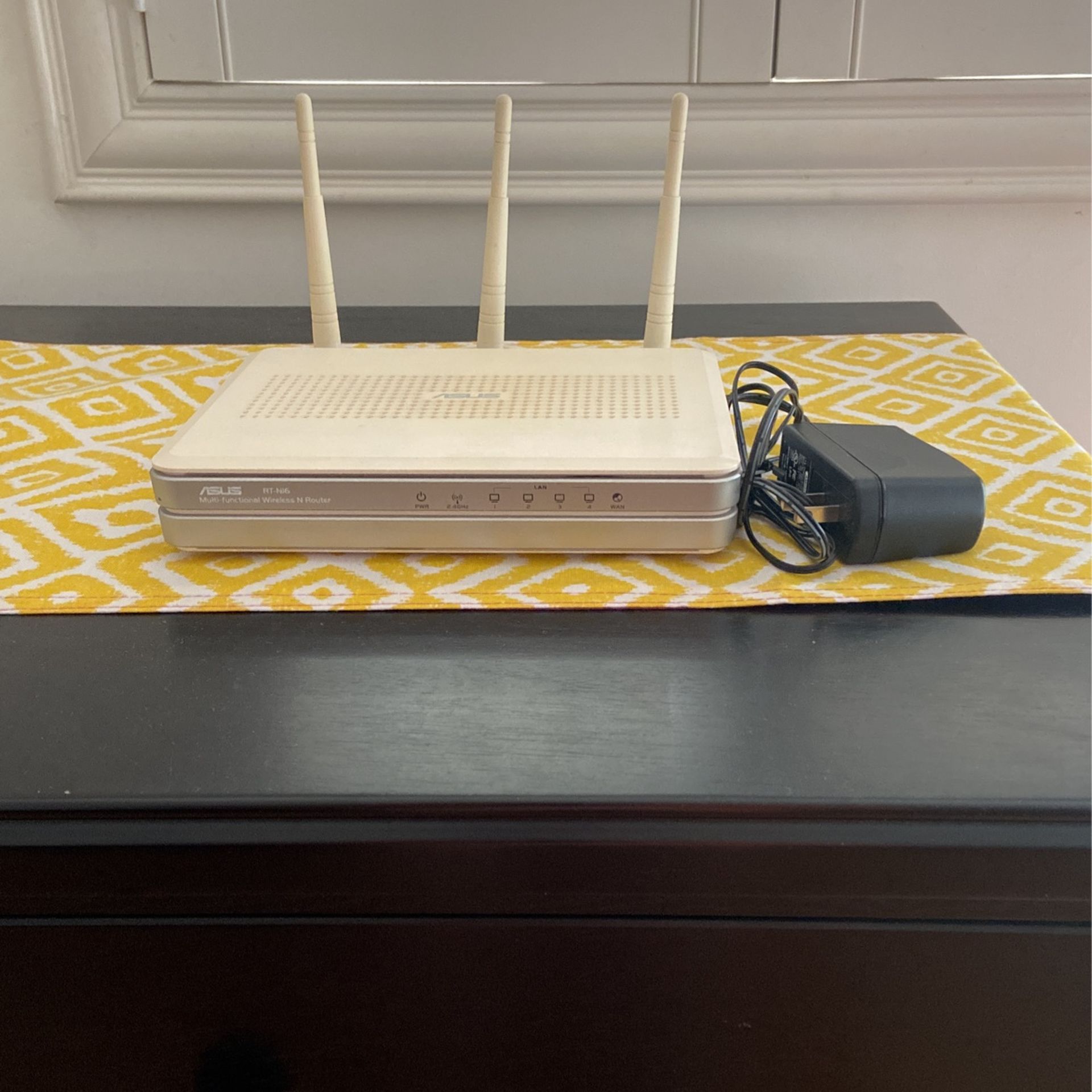 ASUS RT-N16 2.4ghz 300Mbps 4-port Wireless N300 Gigabit Router w/ Adapter