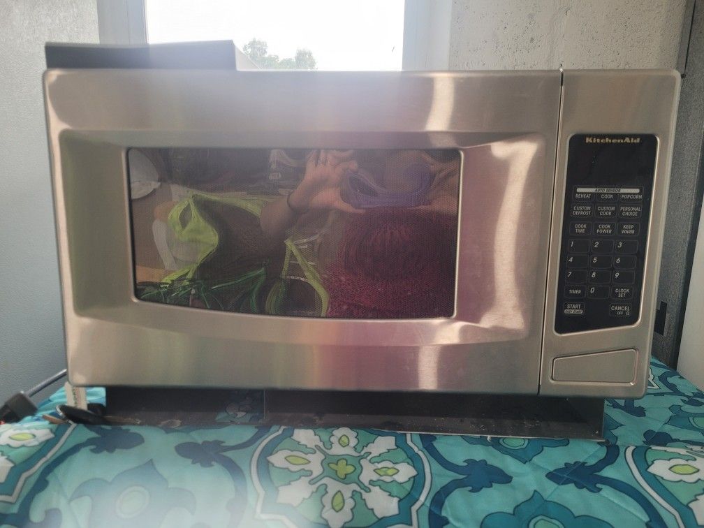 KitchenAid Microwave Good Condition