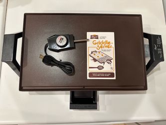 Vintage Regal Brand Electric Griddle-Server in Excellent Condition