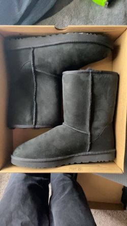 Men’s UGG Boots. M Classic Short 