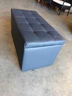 Brand-new shoe-fitting stool