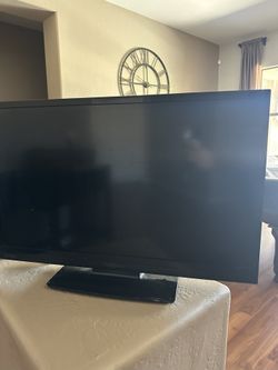 25’ Inch Insignia TV