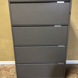 File Cabinet- Archivero