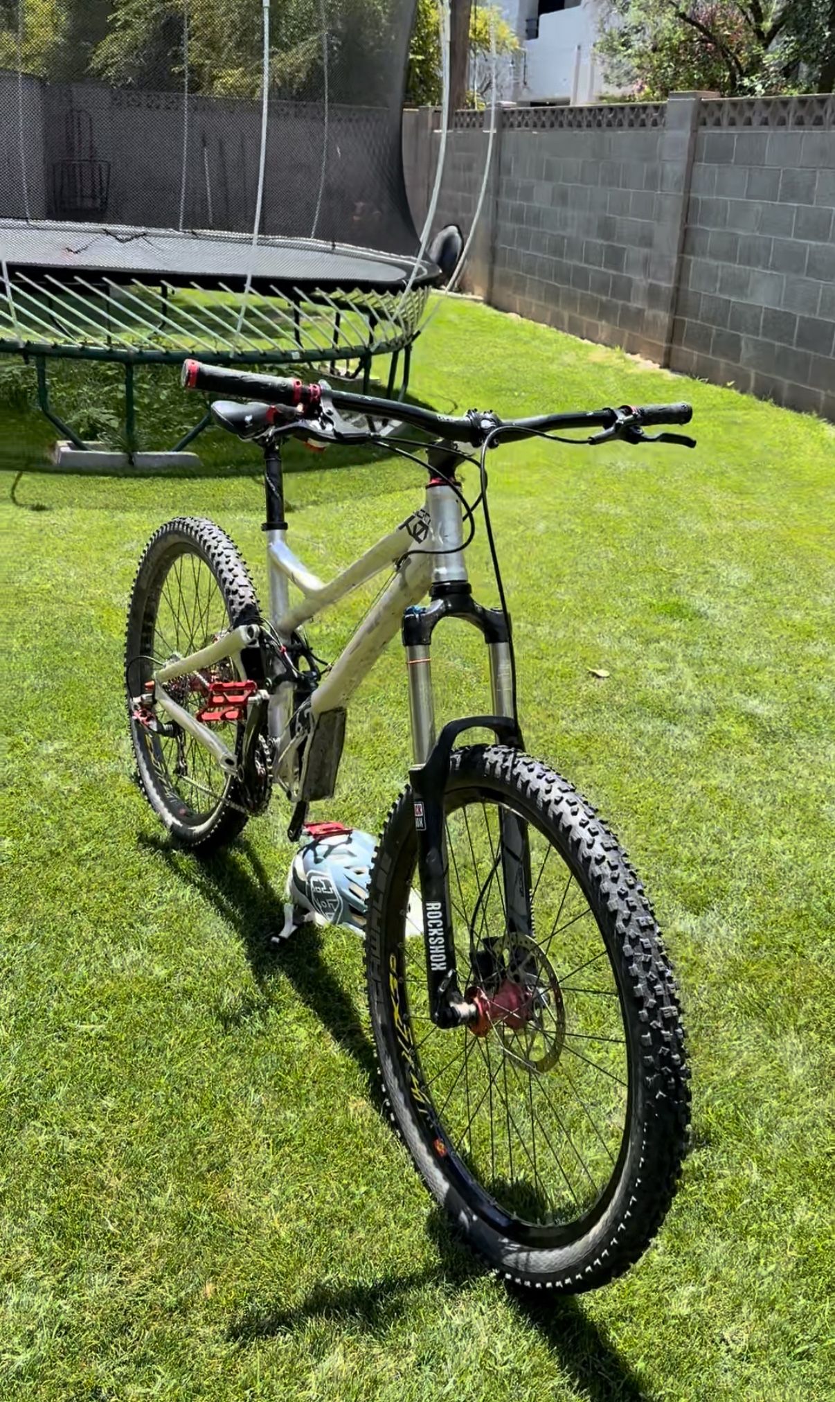 2009 Giant Reign X0 Medium Sized Bike