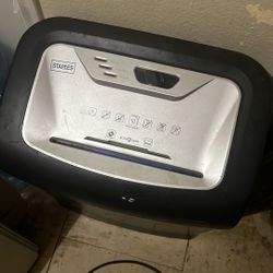 Staples Shredder 
