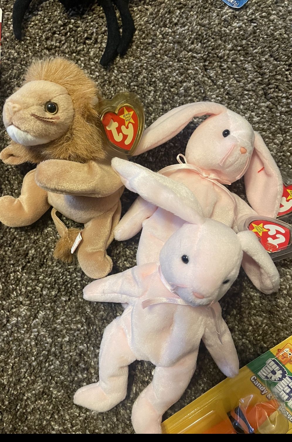 COLLECTABLE BEANIE BABIES 