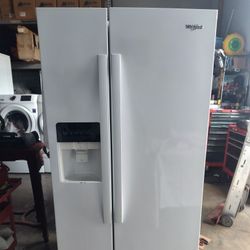 Fully Functional Whirlpool White Side By Side Refrigerator With Water & Ice Dispenser 33" 