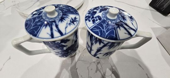 Vintage Asian souvenir mugs