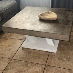 Center / Side Tables 