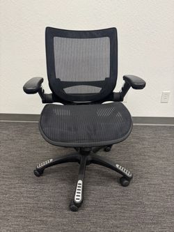 Black Mesh Ergonomic Office Chair