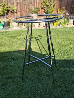 CLOTHES RACK