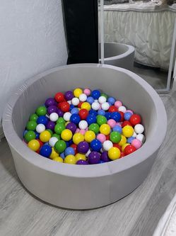 Kids Ball Pit + Balls