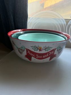 Pioneer woman bowl set