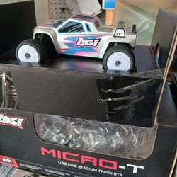 Losi micro T RC truggy brand new