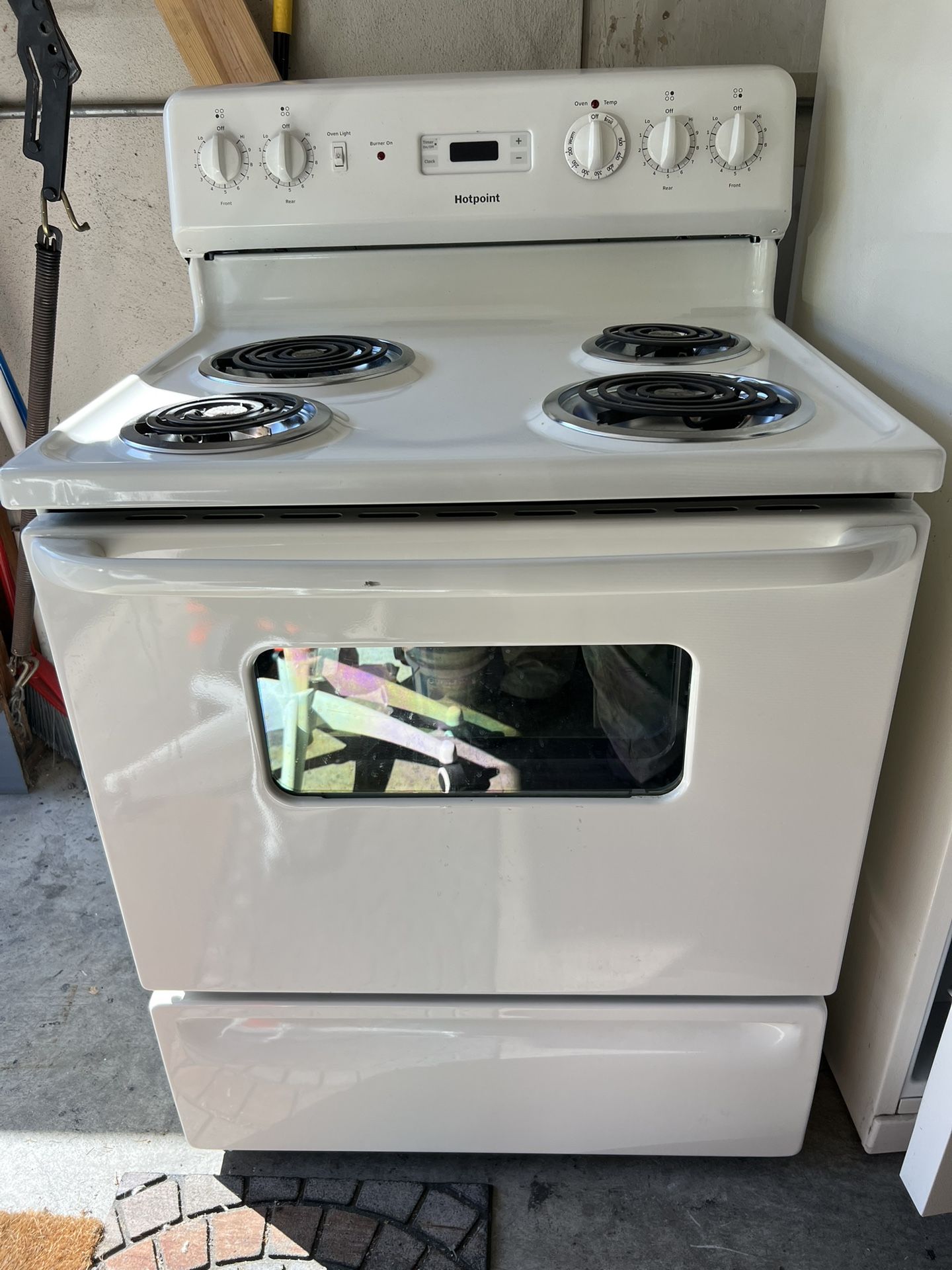 Hotpoint Electric Stove 