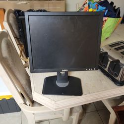 17" Dell Computer Screen And Adjustable Stand