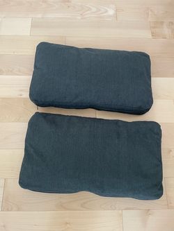 New! Set of Two sofa pillows. Unused! Set of 2 Dark Gray Heathered Accent Pillows / Cushion Inserts, Removable covers!