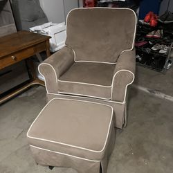 Rocking Chair With Ottoman Excellent Condition 