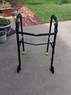 ADULT WALKER