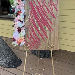 65” Gold Heart Stand + Faux Florals
