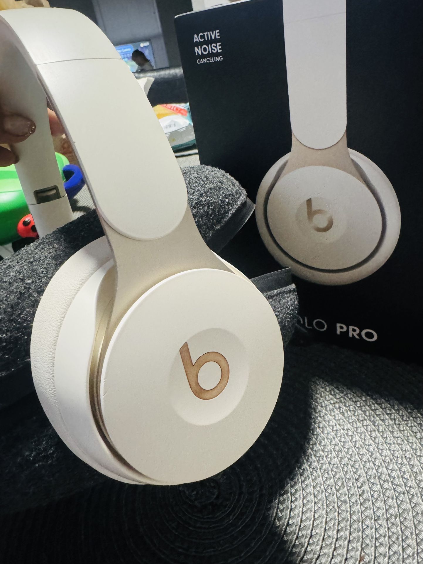 Beats Solo Pro