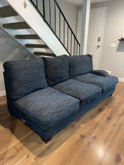 Free sofa in Escondido