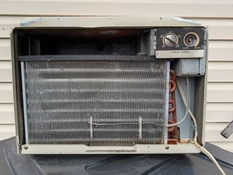 5000 BTU Window AC WORKS GREAT