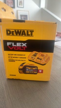 DEWALT 20V/60V MAX FLEXVOLT 9.0Ah Battery and Charger Starter Kit