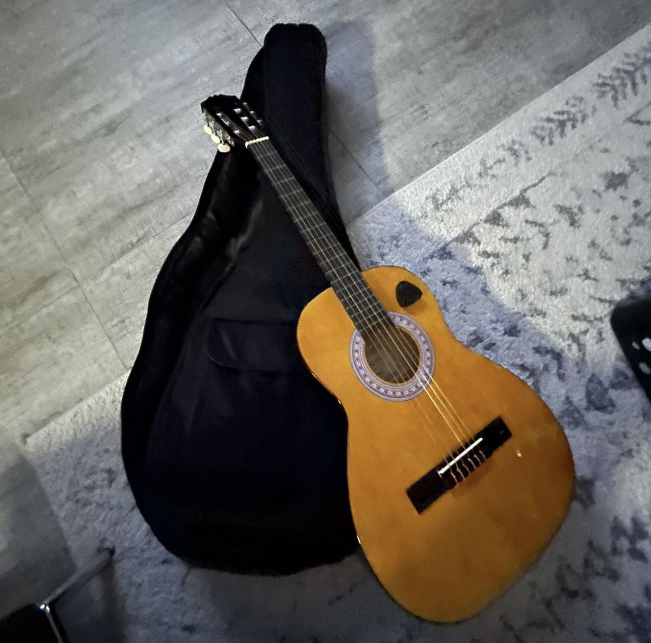 Acoustic  Guitar with Bag 