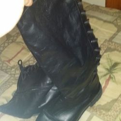 Boots size 7, zip on side and lace up in back