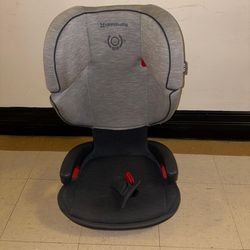 The car seat shown is the UPPAbaby Alta V2 High-Back Car Seat. It will expire in 2029. Key Features Safety: Features Side Impact Protection (SIP) pods