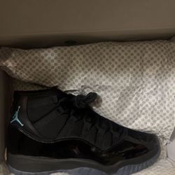 Jordan 11 gamma’s size 8.5