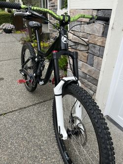 Kona Entourage Downhill Bike - Custom Upgrades Excellent Condition