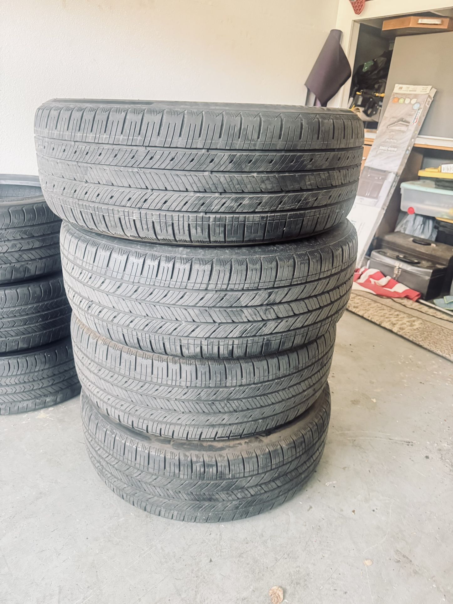 235/50/21 Bridgestone Alenza Sport A/S 60%+ Tread (4)