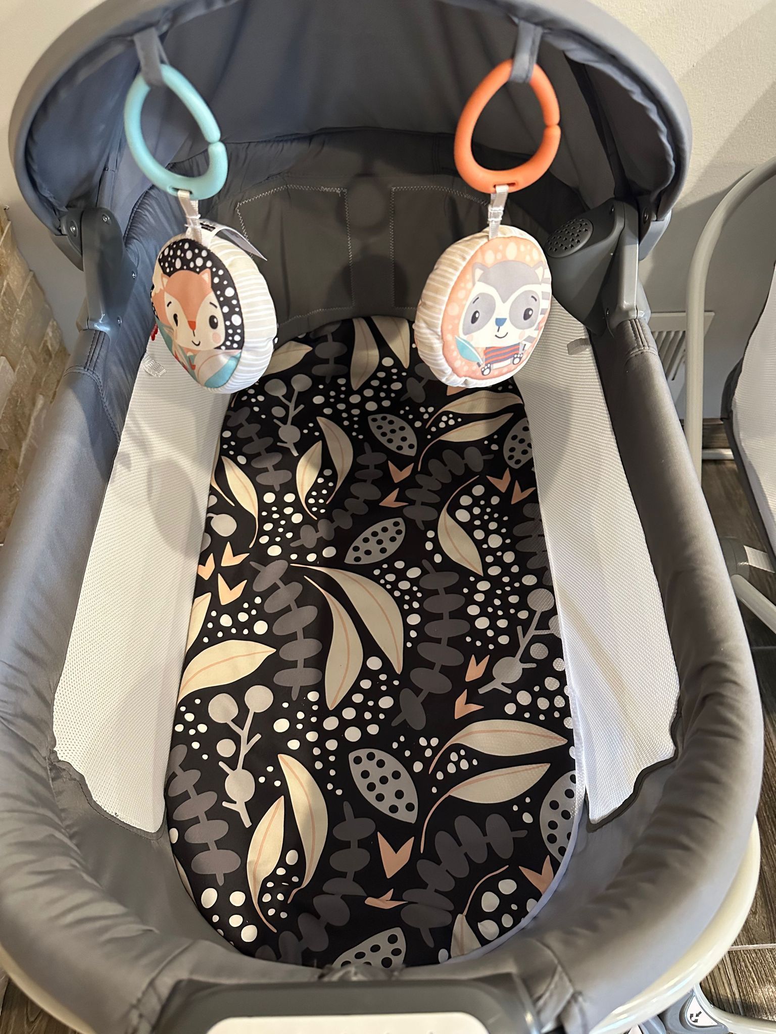 Fisher Price Soothing Crib