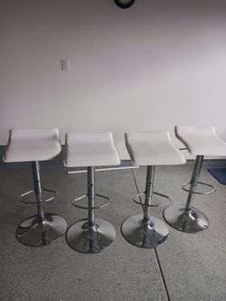 Swivel Bar Stools 4