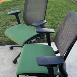 Office Chairs 