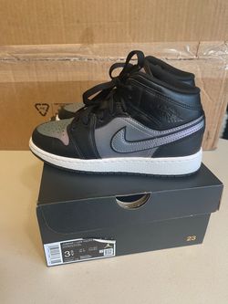 Nike Air Jordan 1 Low Youth Sneakers