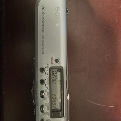 **LIGHTLY USED** SONY ICD-SX25 IC RECORDER