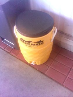 5 gallon commercial grade water ice cooler