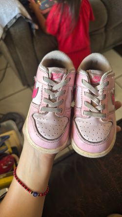 Toddler pink Nikes 8c