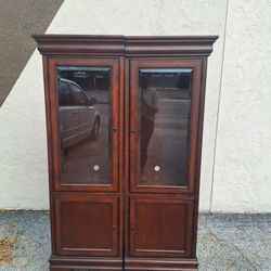Beautiful Pair of 3 Tier Display & Storage Cabinet w/ Tempered Glass Shelves