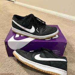 Nike SB Dunk Low Pro ‘Black Gum’