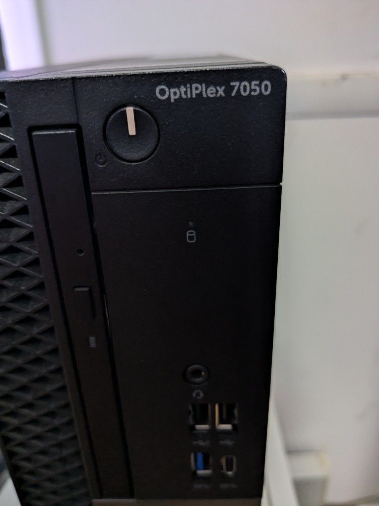 Dell Optiplex 7050 - Core i7 / 16GB RAM / 500GB SSD