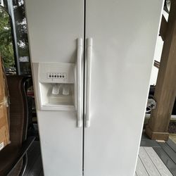 Whirlpool Refrigerator 