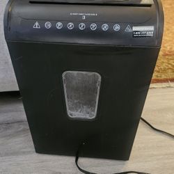 Paper & Credit Card Shredder